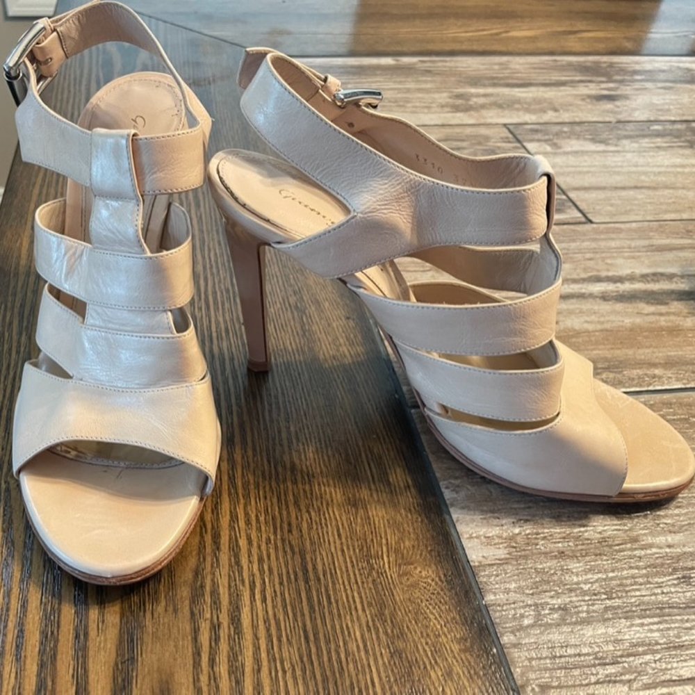 Gianvito Rossi Stiletto Heel Beige Leather Sandals sz 7.5
